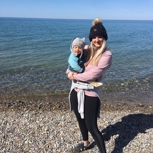 Meet your Posher, Abbey